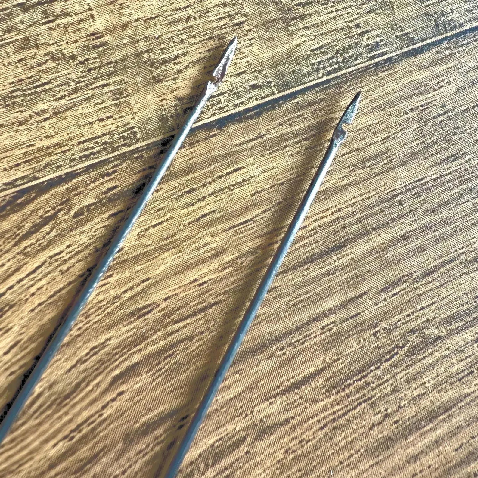 Chainstitch embroidery machine treading wire