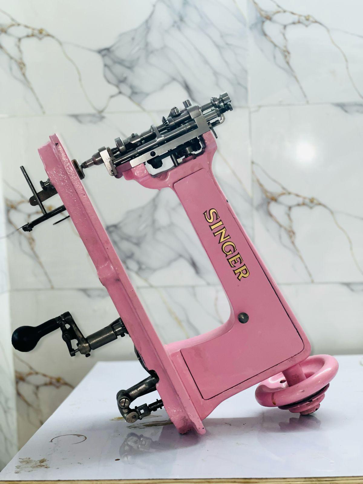 Singer 114w103 Restored Chainstitch moss stitch Sewing Machine *Head, Table and motor*