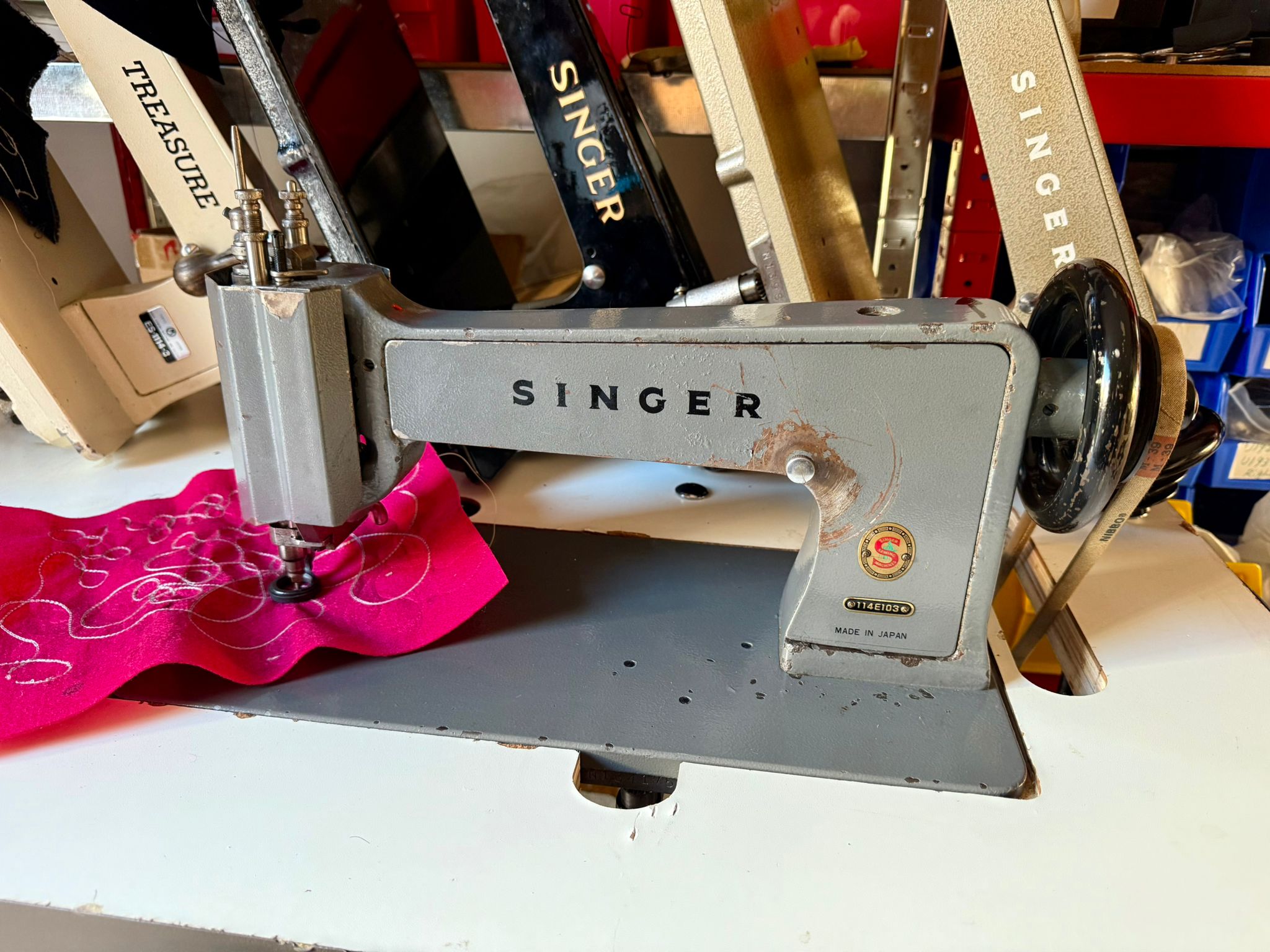 Singer 114e103 chainstitch embroidery machine *Head Only*