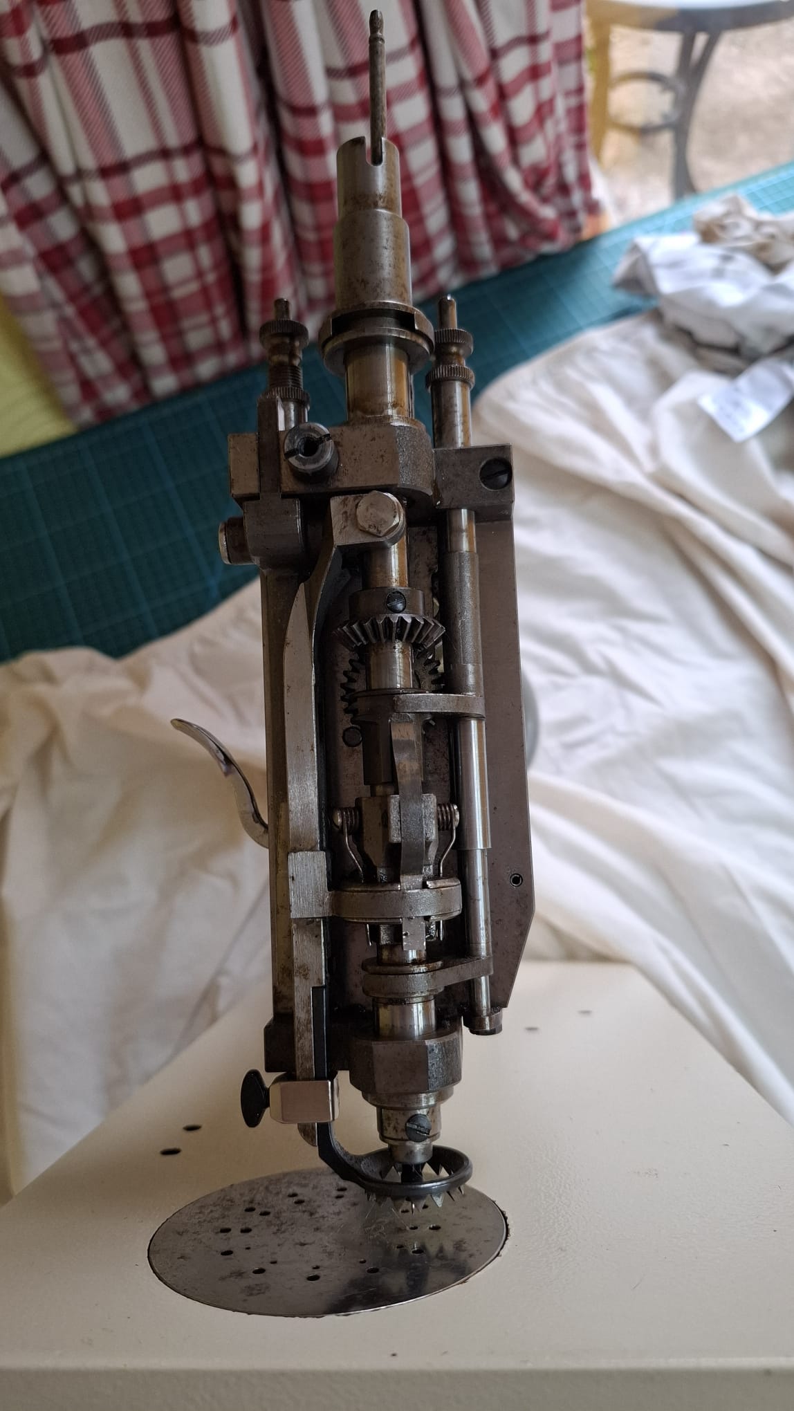 Treasure chain & moss stitch embroidery machine *Head only*