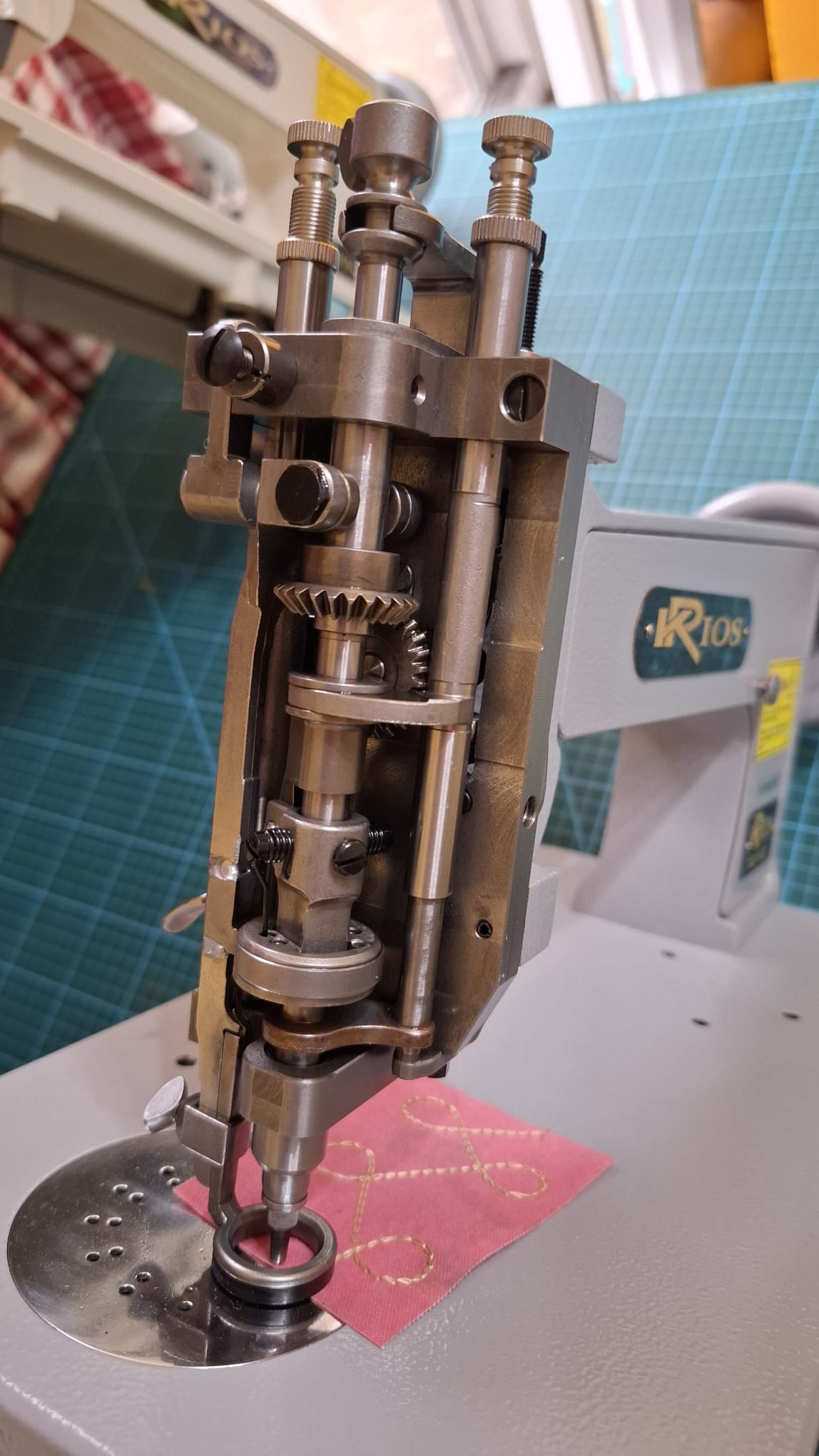 *NEW* KRIOS Chainstitch Embroidery machine, table, motor and Stand