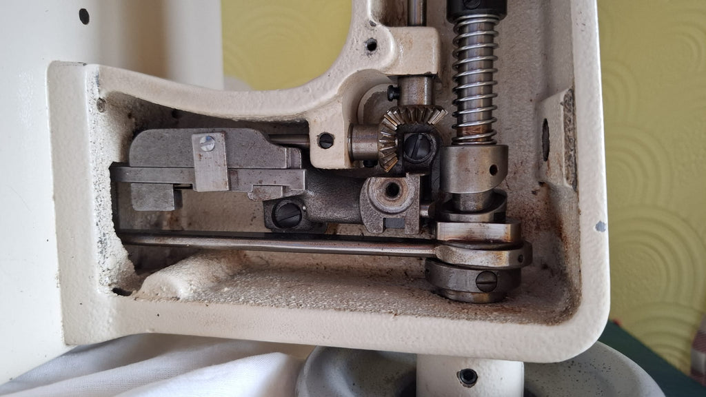 Treasure chain & moss stitch embroidery machine *Head only*